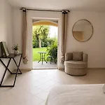 فيلة Seize St Tropez