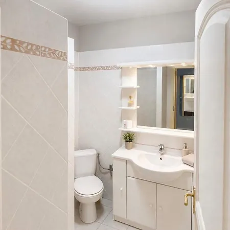 Seize St Tropez Saint-Tropez