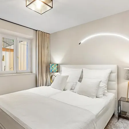 Seize St Tropez Villa
