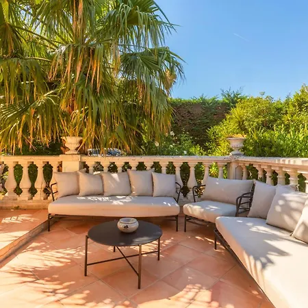 Seize St Tropez Saint-Tropez