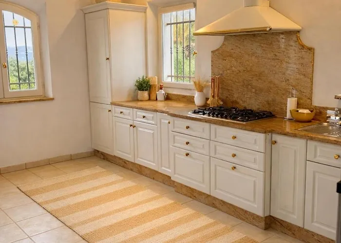 Seize St Tropez Saint-Tropez